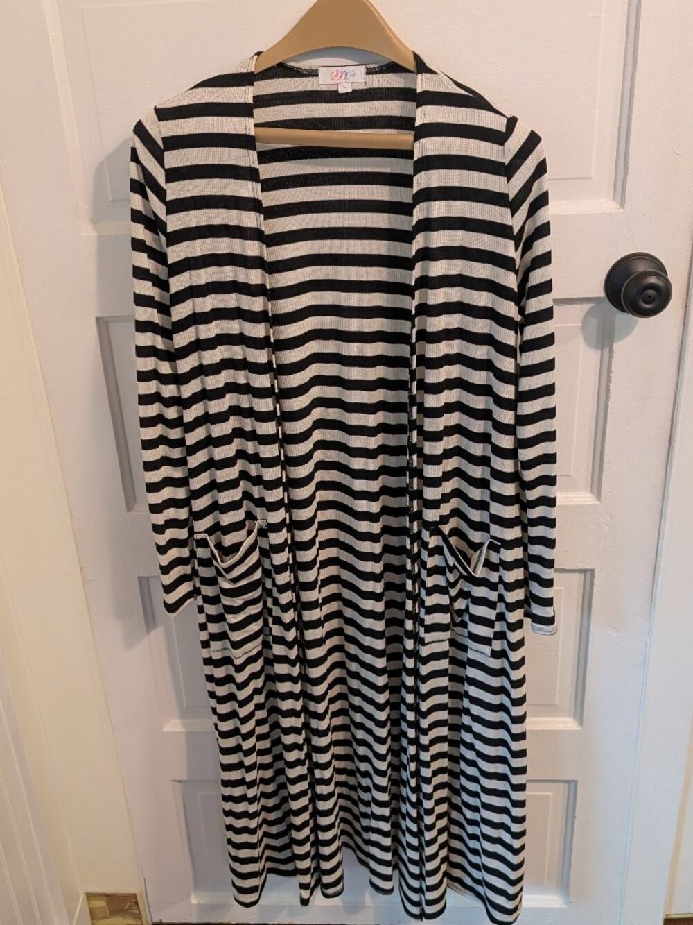 NWT LuLaRoe Sarah Long Cardigan Size Small White & Black Stripped Women's